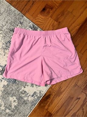 Columbia Light Pink Women's Athletic/Fishing Shorts